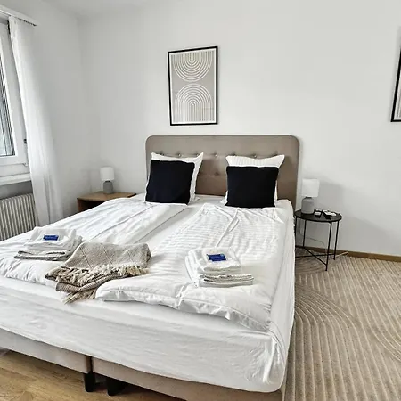 Cute In The Center - Crown 42 * 취리히